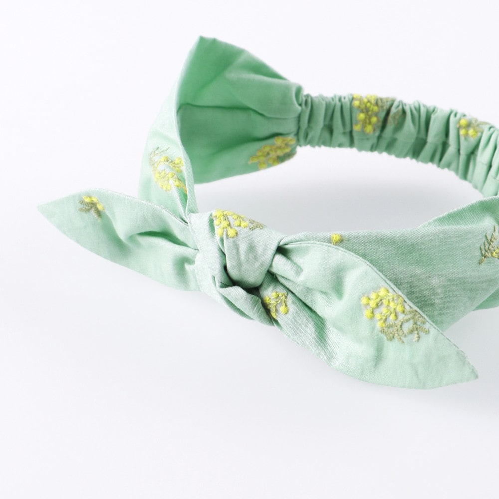 ライトグリーン