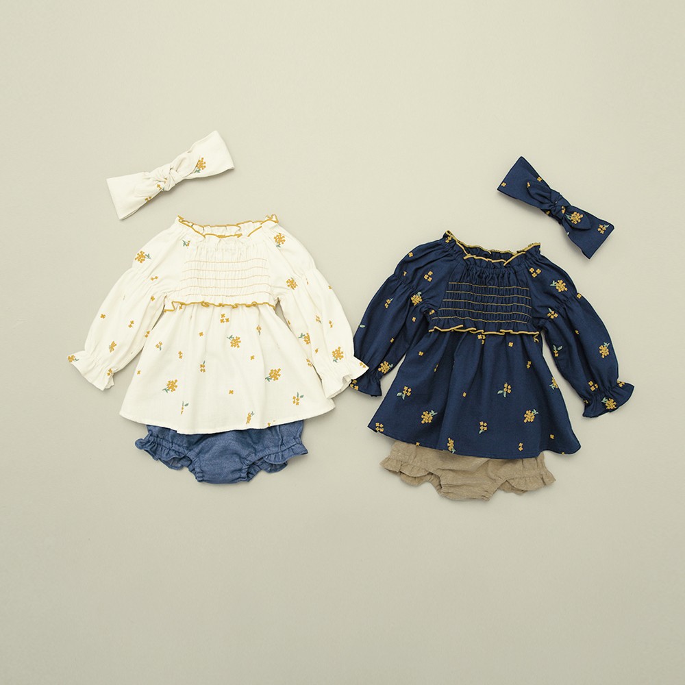 ネイビーブルー