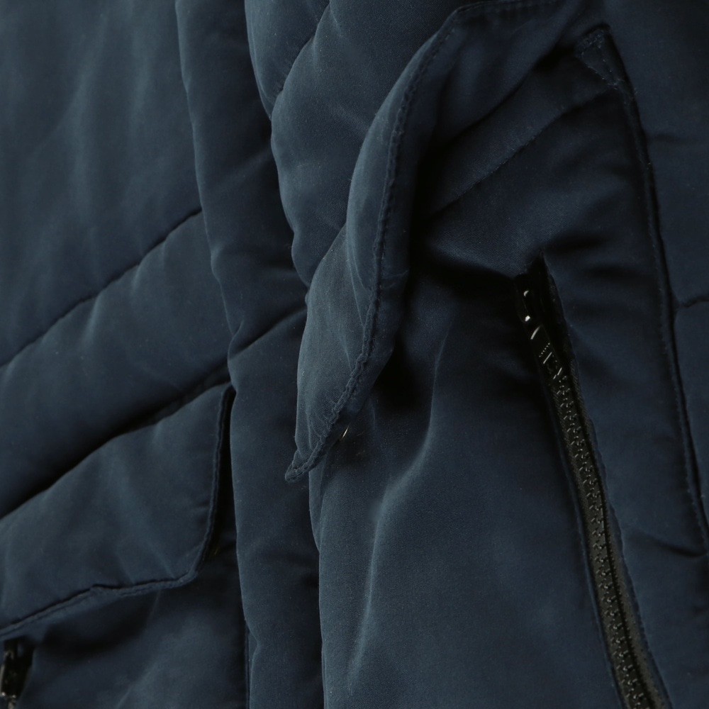 ネイビーブルー