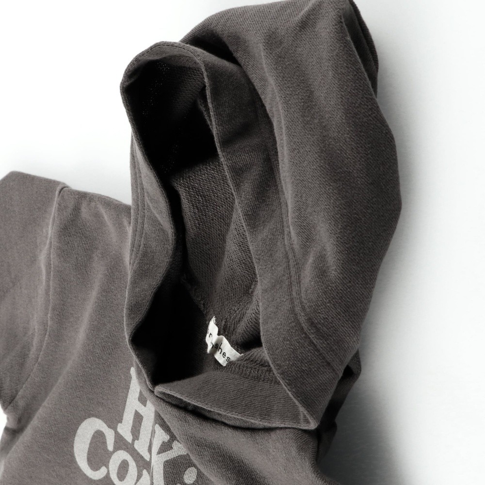 チャコールグレー