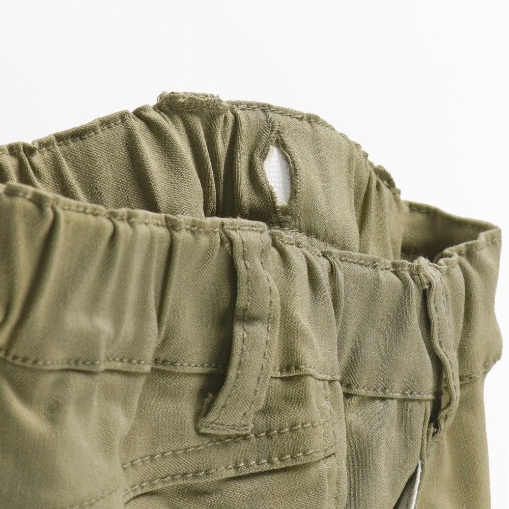 ライトベージュ