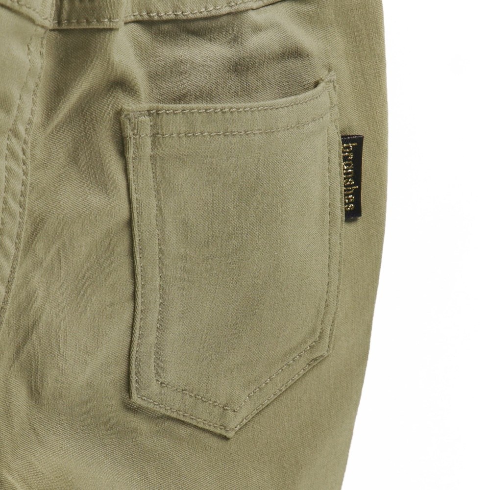 ライトベージュ