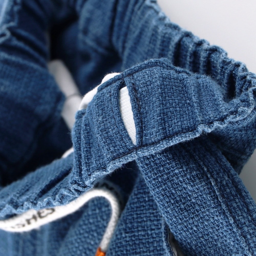 ネイビーブルー