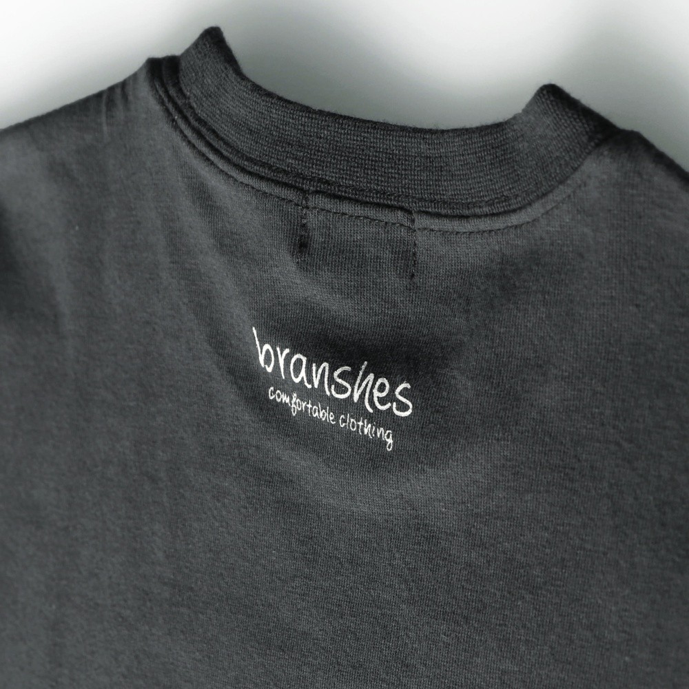 チャコールグレー