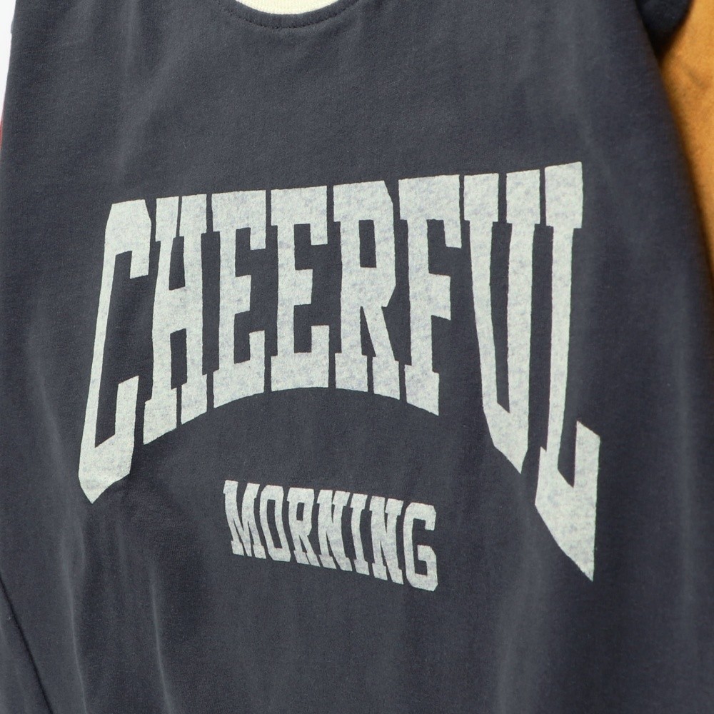 チャコールグレー