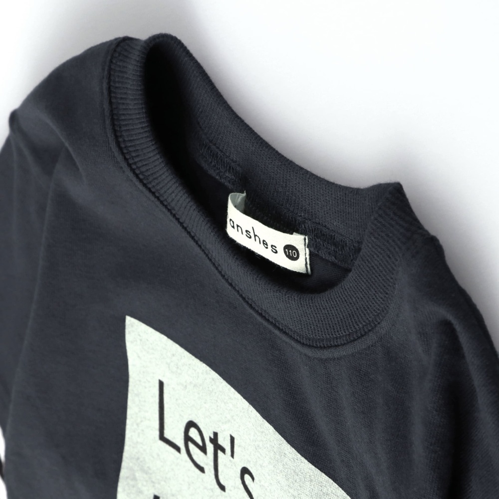 チャコールグレー