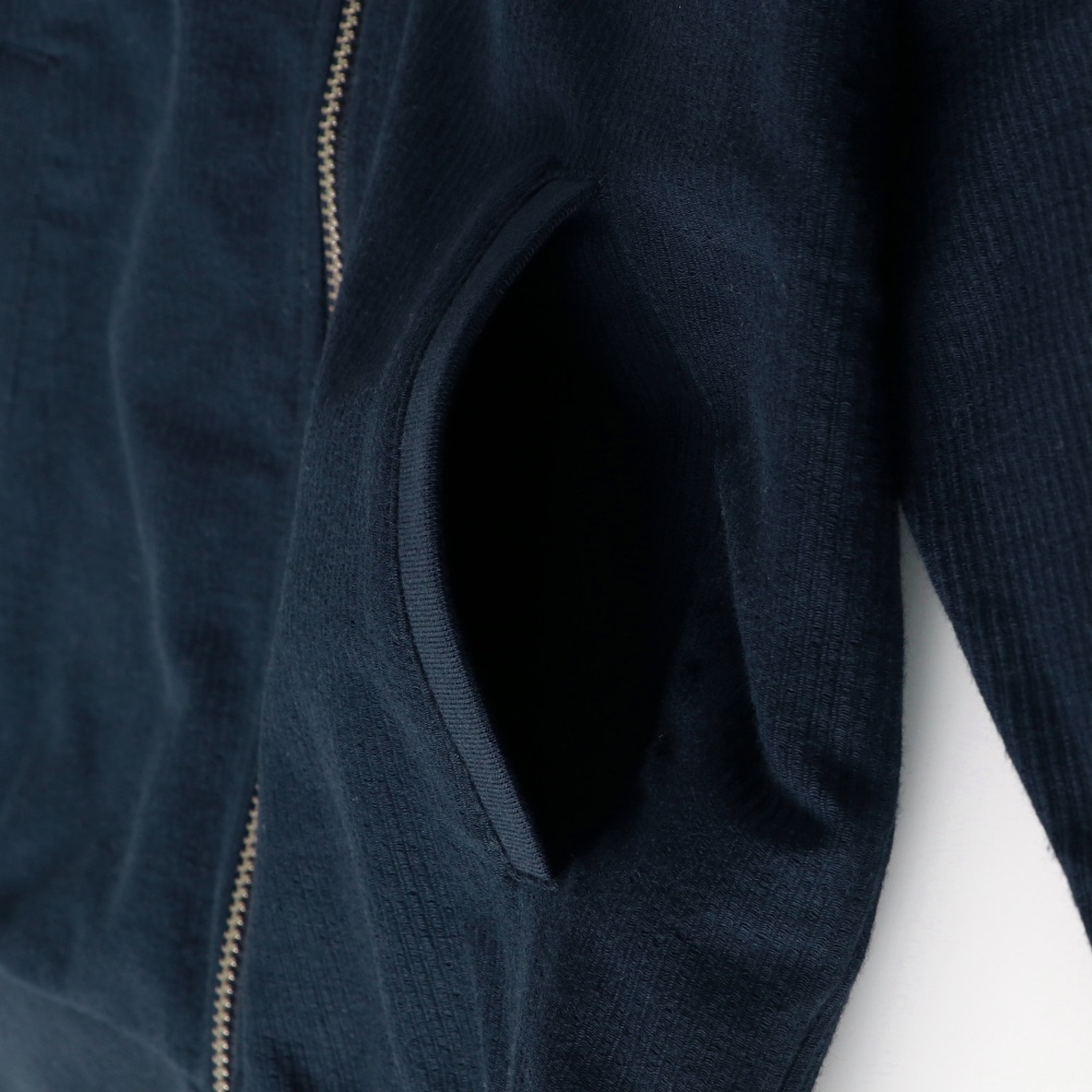 ネイビーブルー