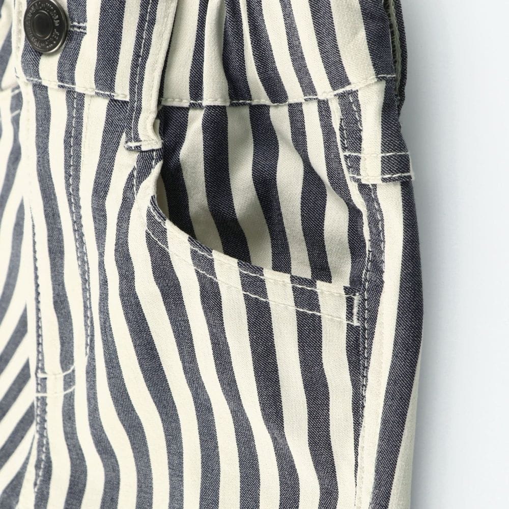 ネイビーブルー