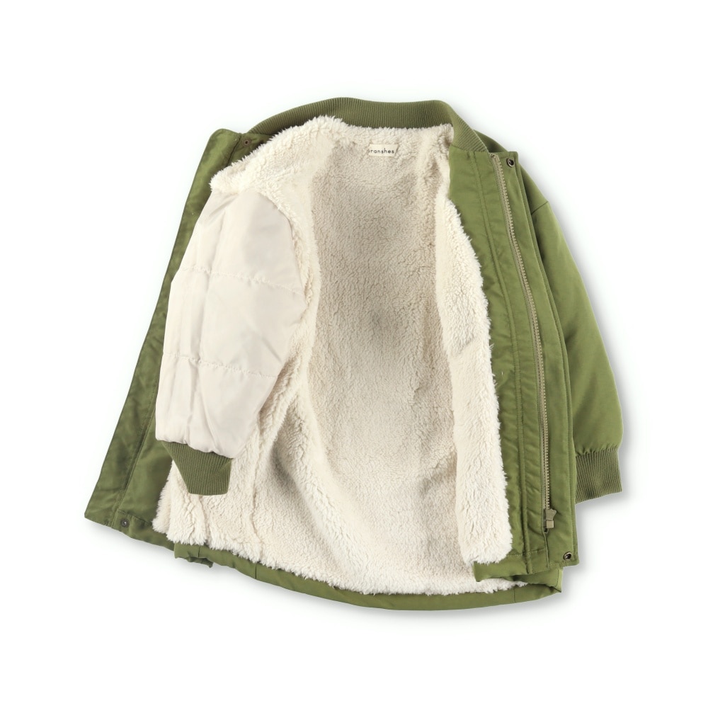 カーキグリーン