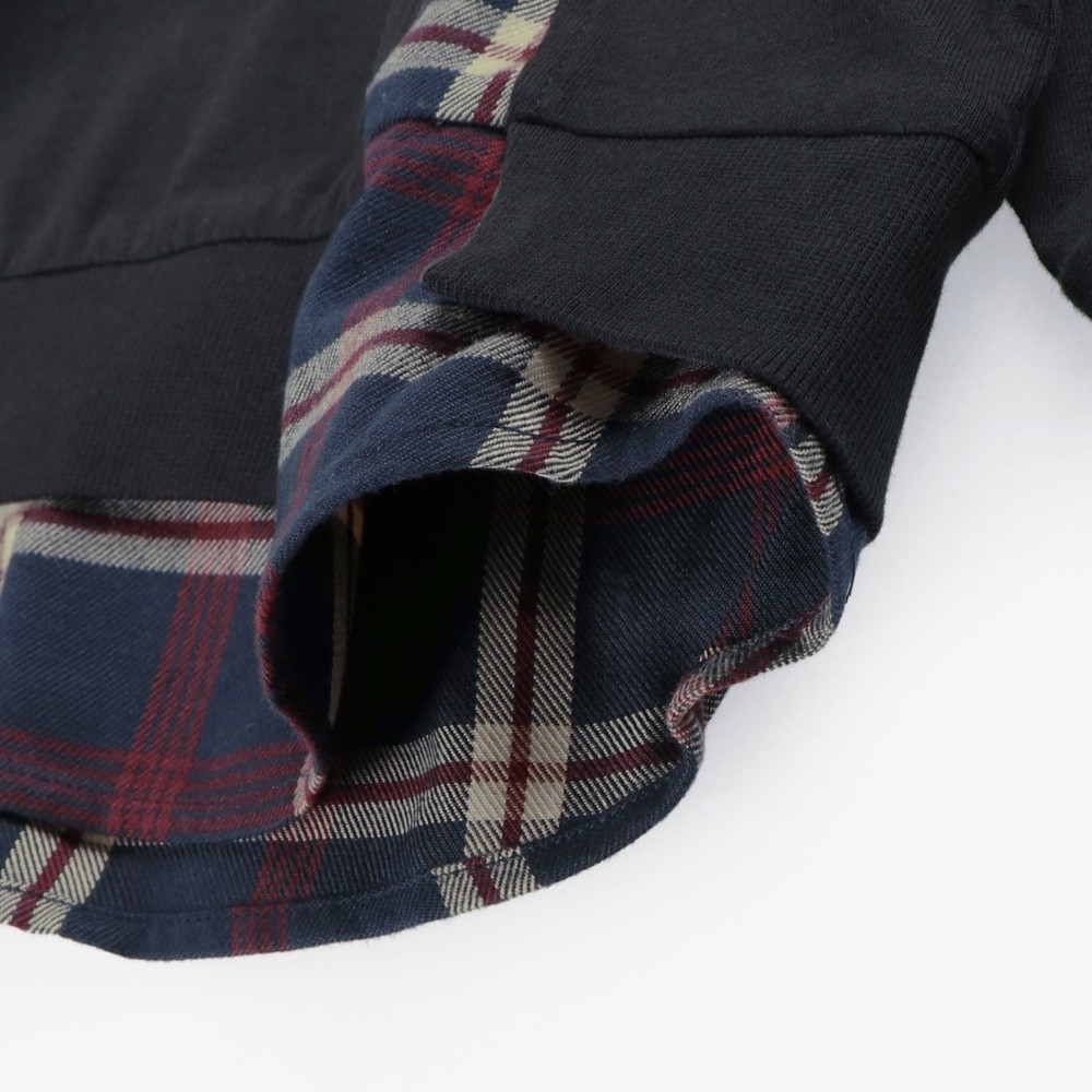 チャコールグレー