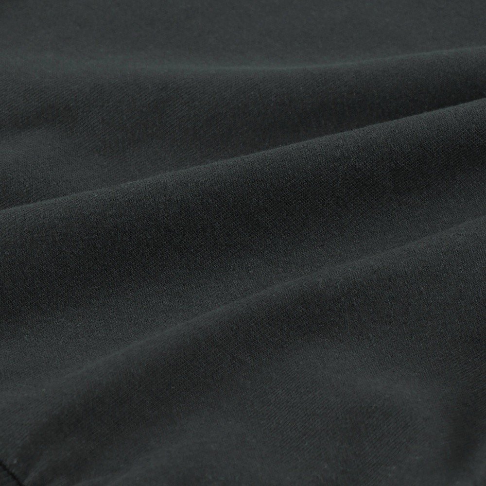 チャコールグレー