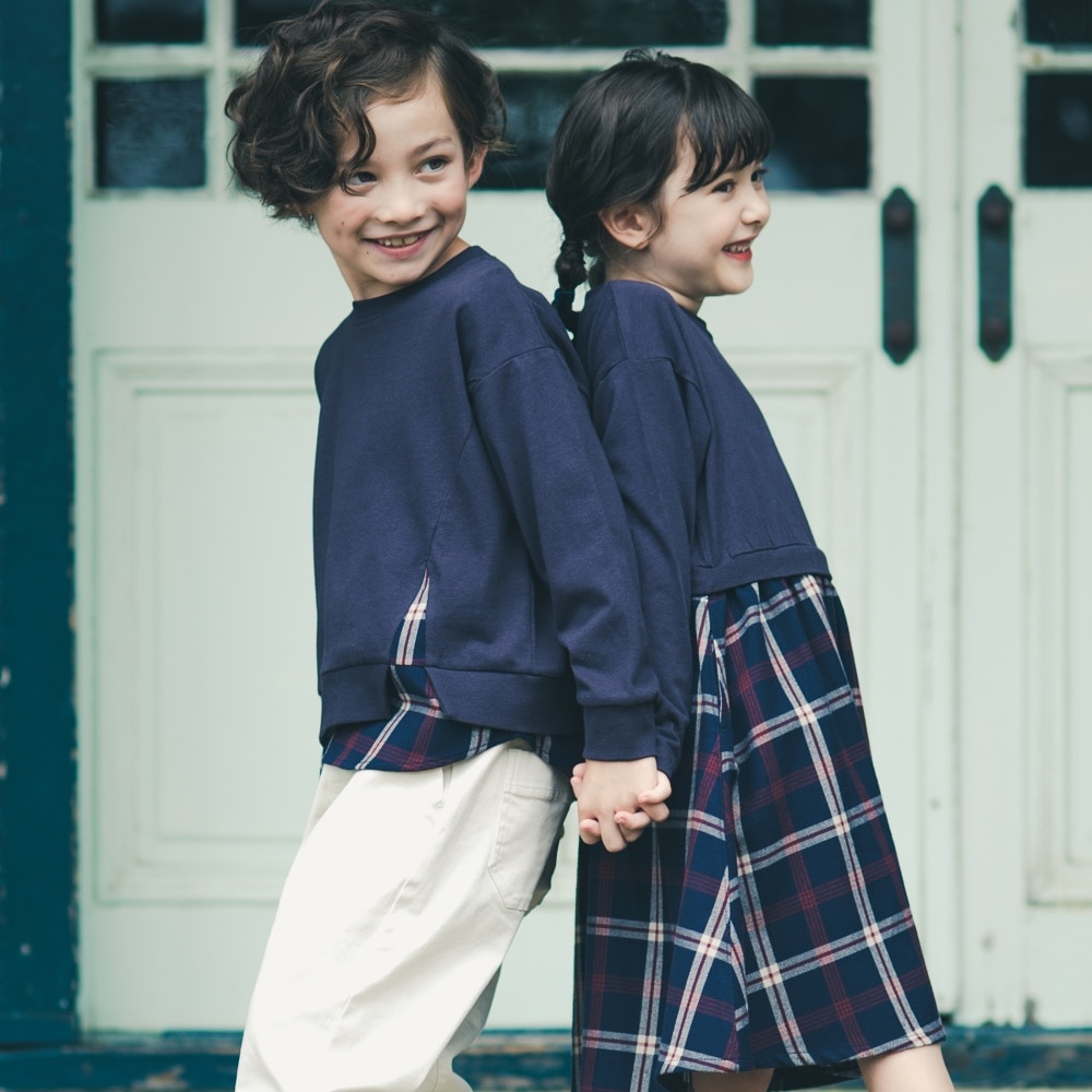 チャコールグレー