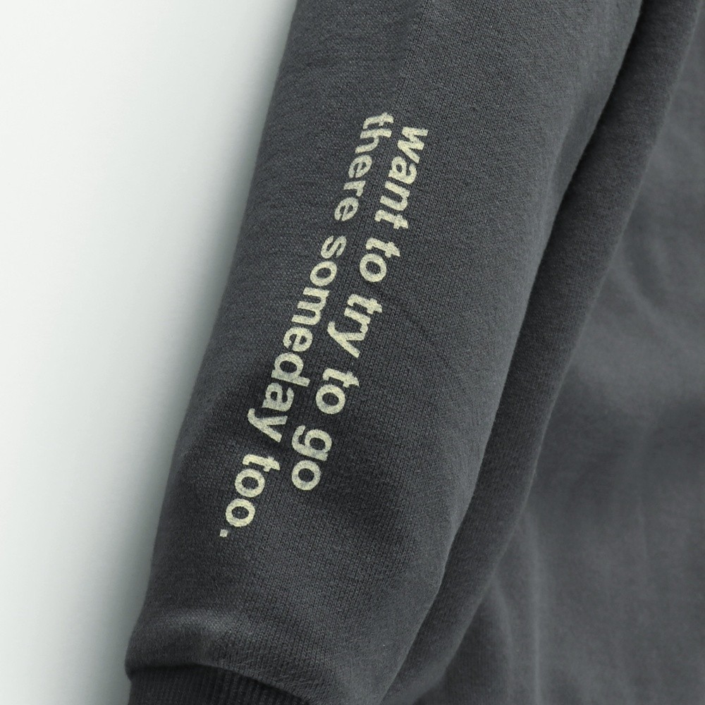 チャコールグレー