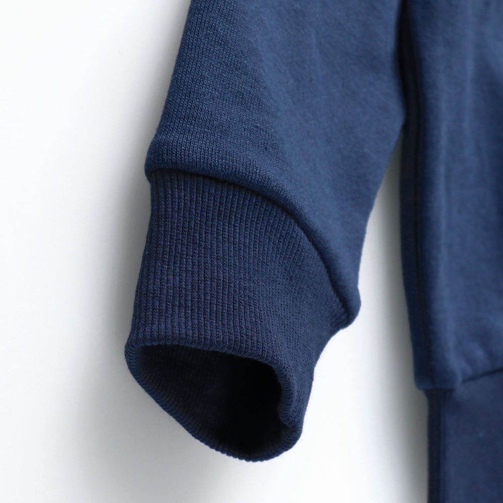 ネイビーブルー