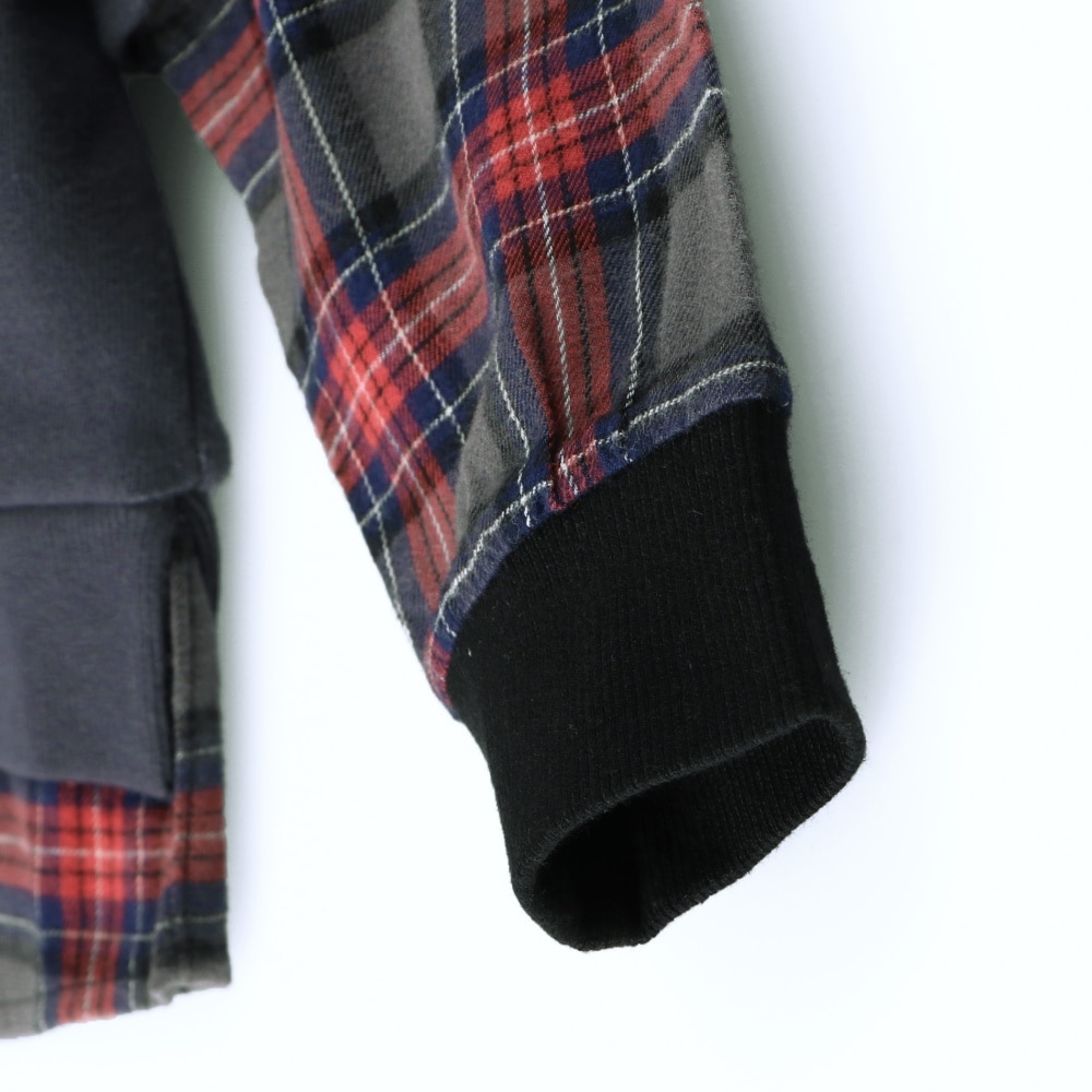 チャコールグレー