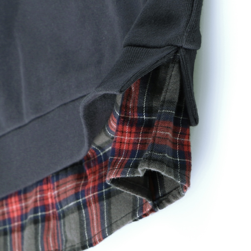 チャコールグレー