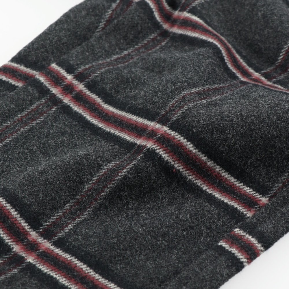 チャコールグレー