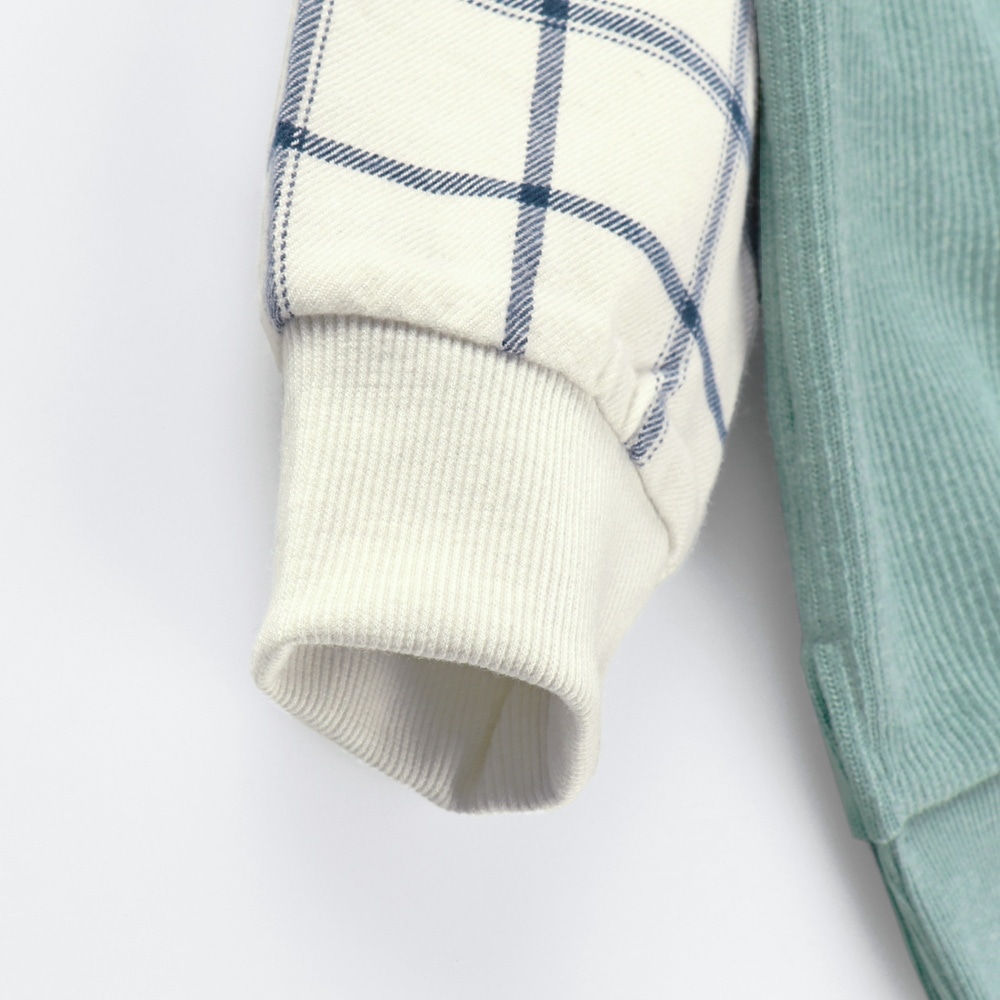 ライトグリーン