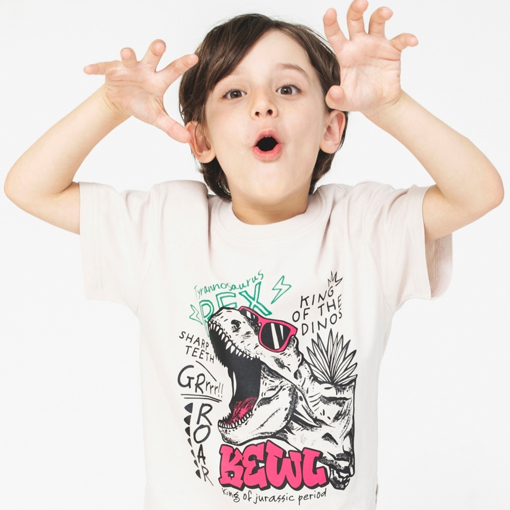 ピンクベージュ