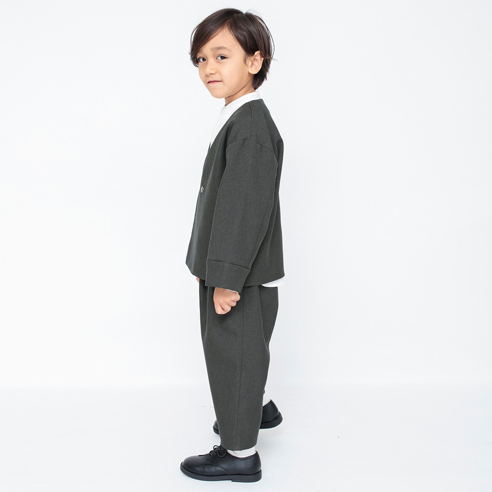 チャコールグレー