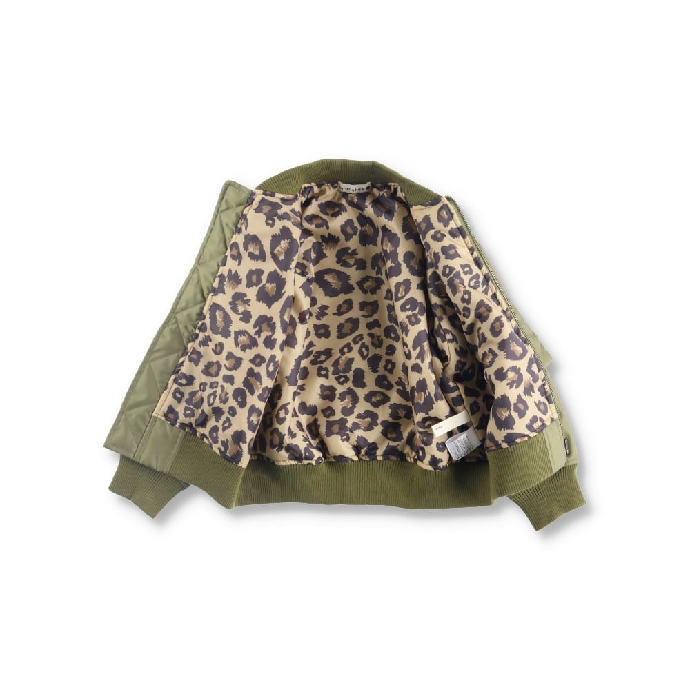 カーキグリーン