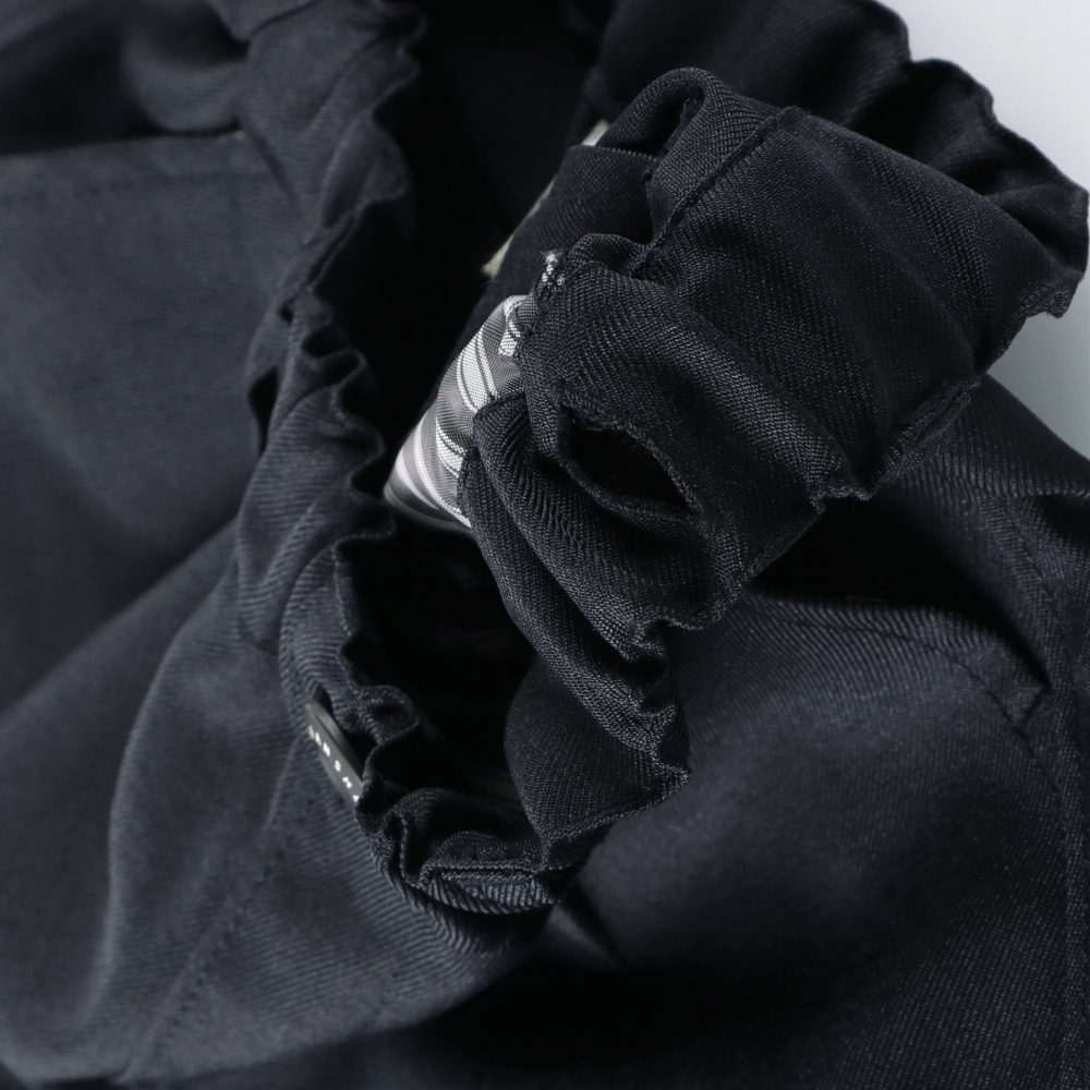 ネイビーブルー