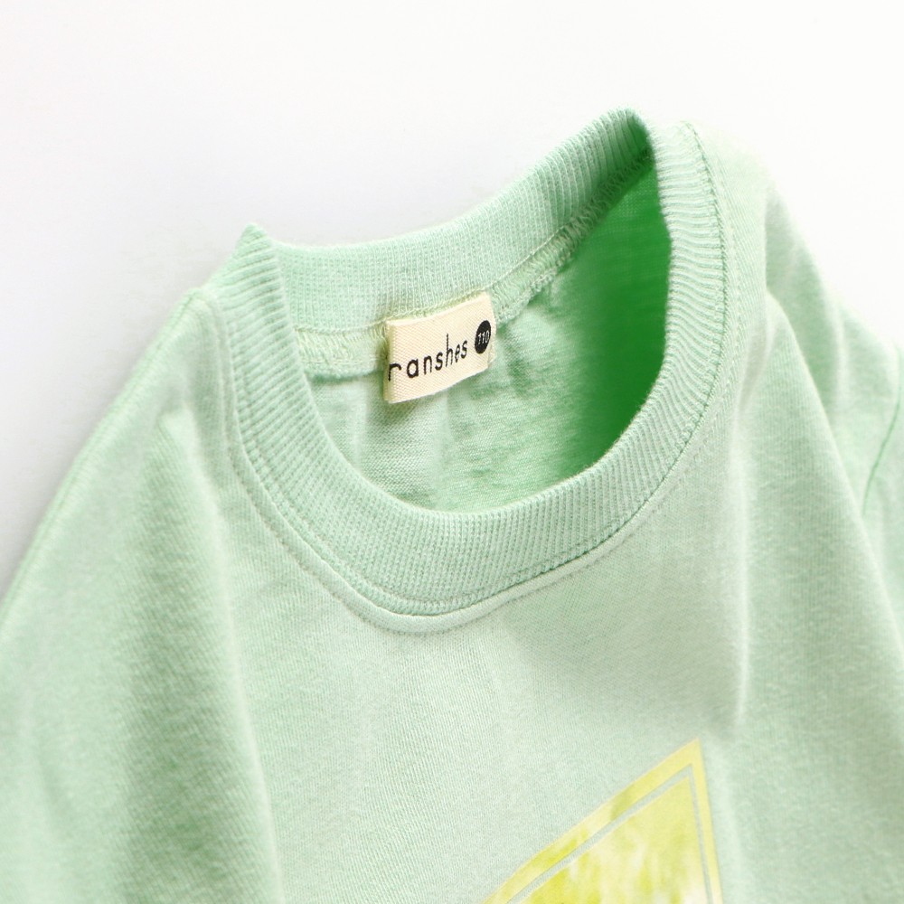 ライトグリーン