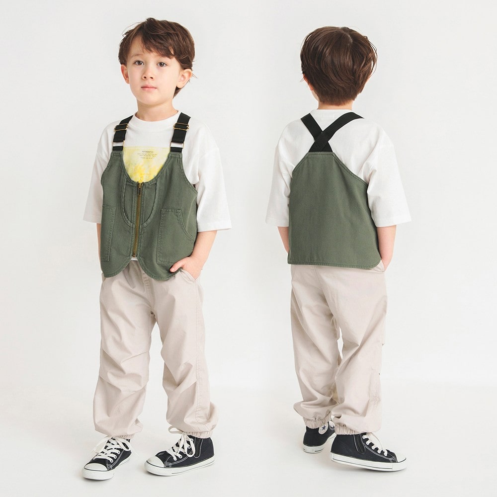 カーキグリーン