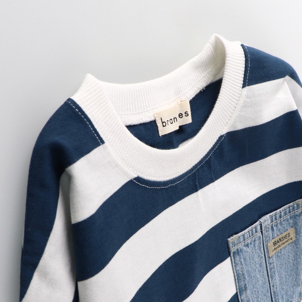 ネイビーブルー