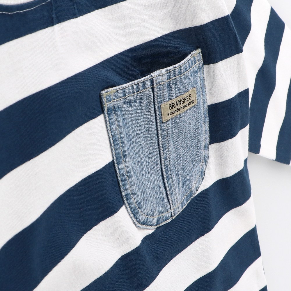 ネイビーブルー