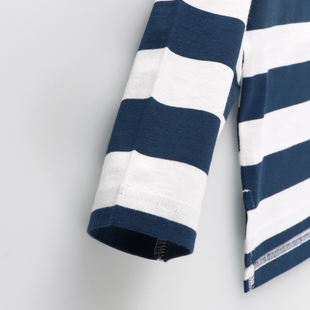 ネイビーブルー