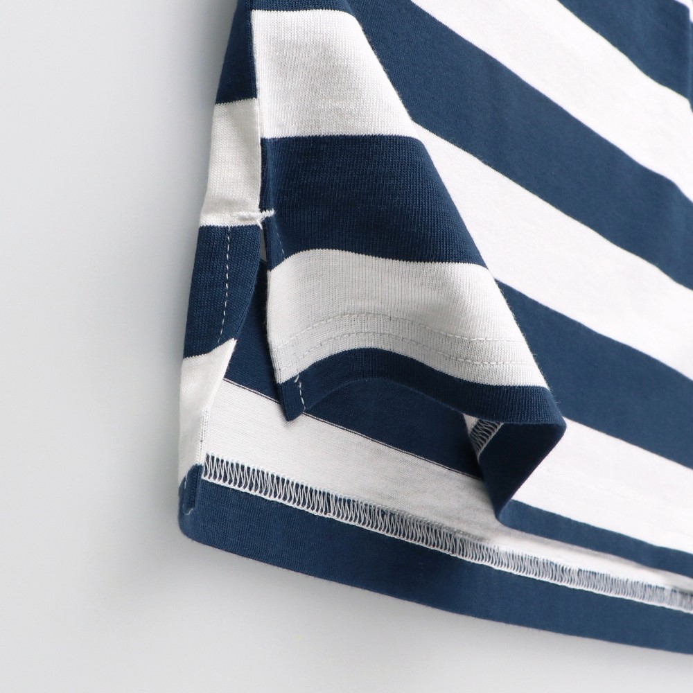 ネイビーブルー