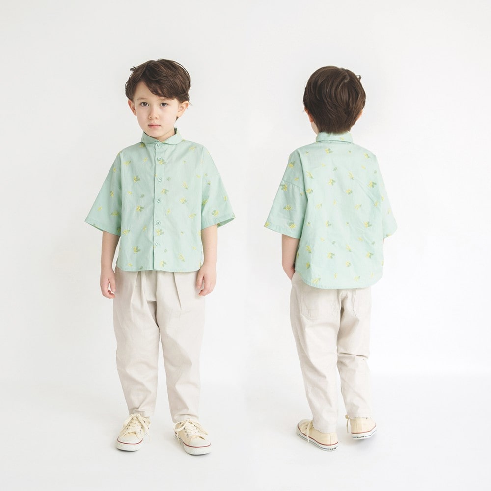 ライトグリーン