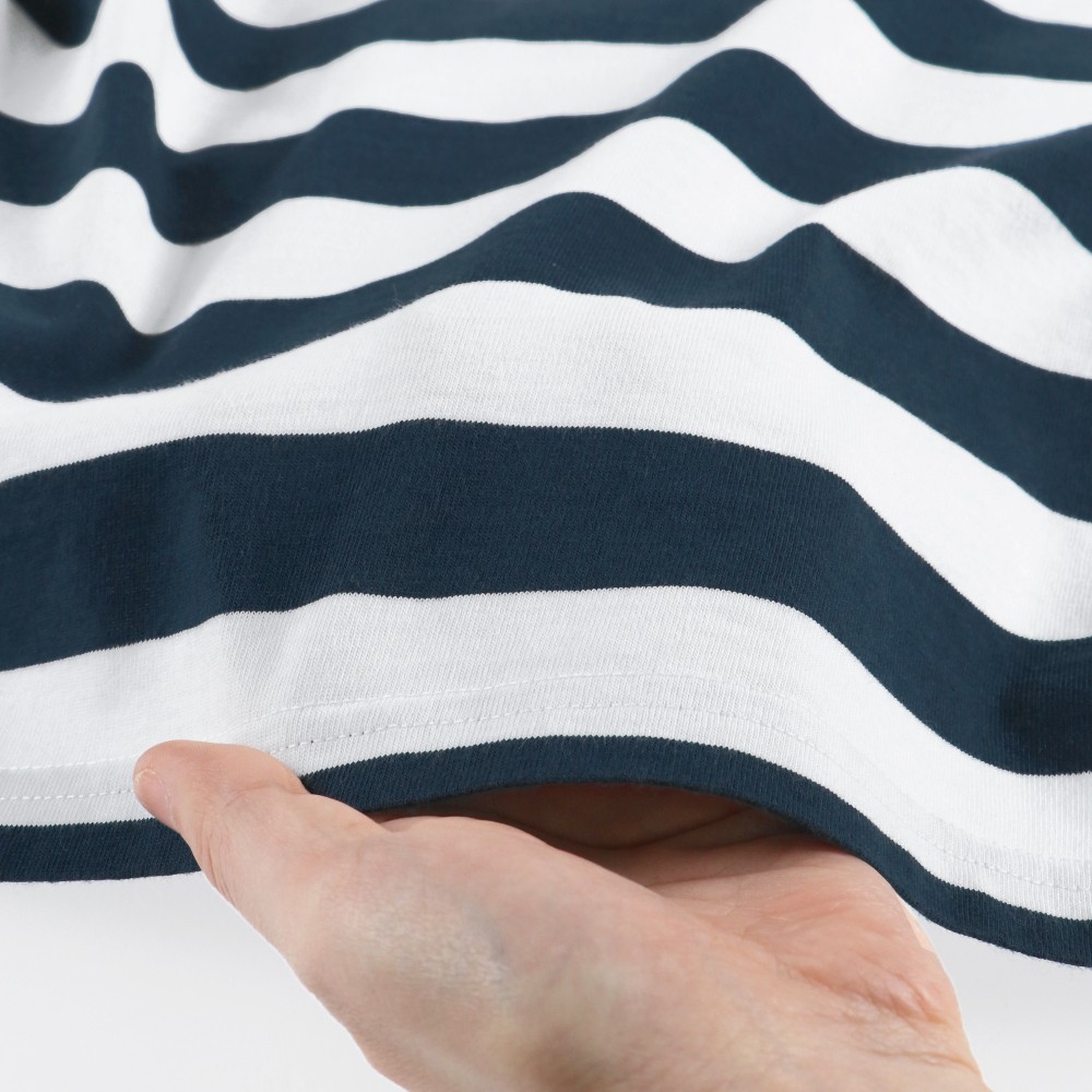 ネイビーブルー