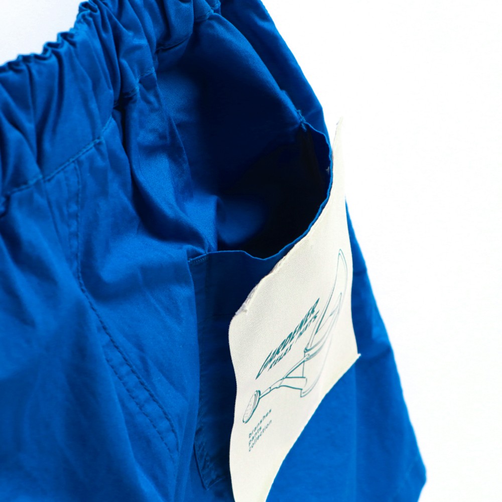 ロイヤルブルー