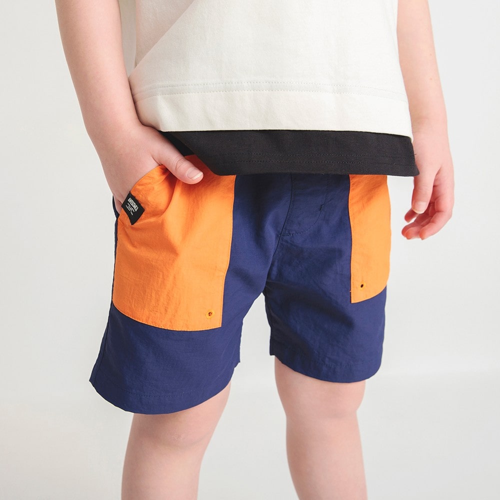 ネイビーブルー