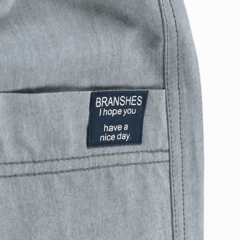 チャコールグレー