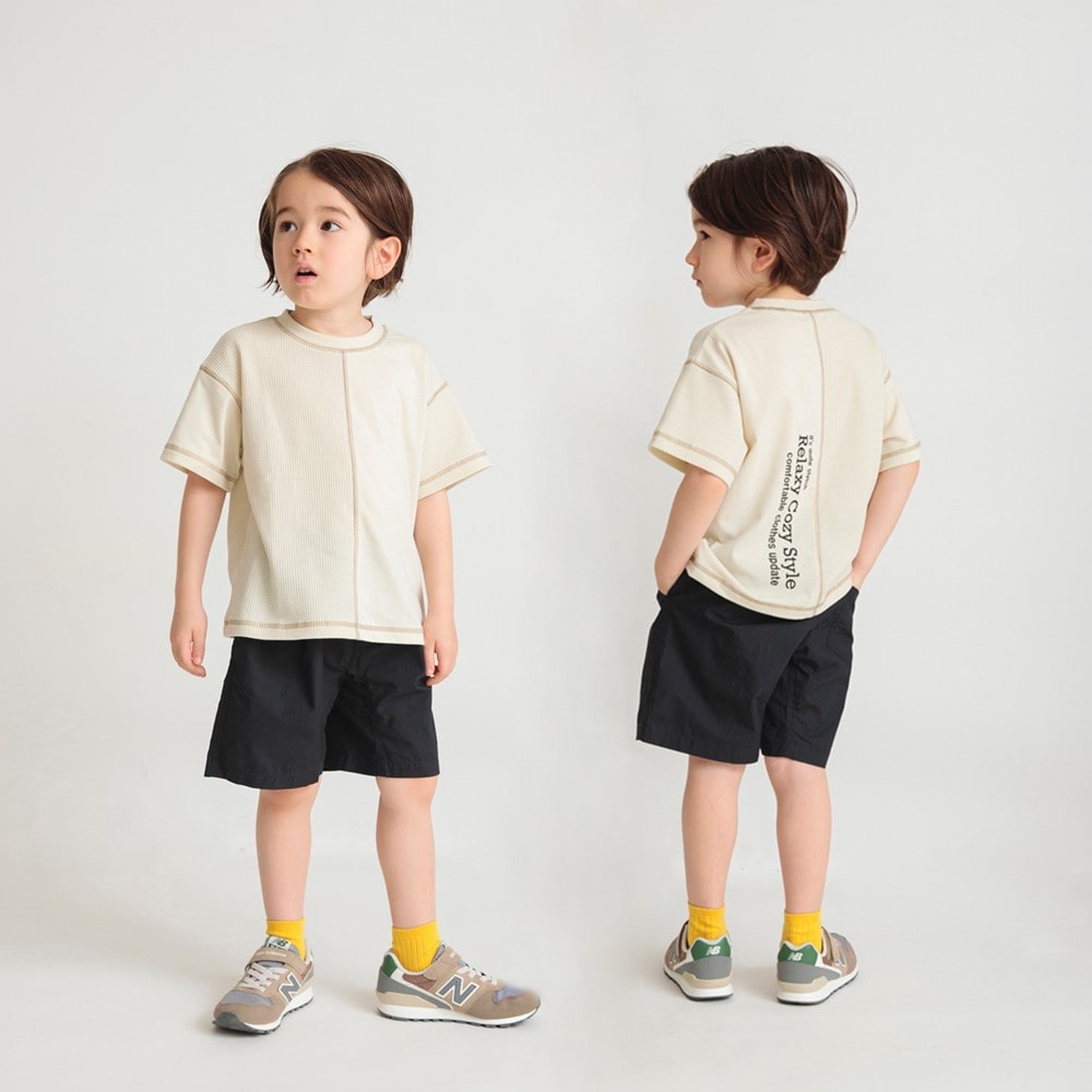 ライトベージュ