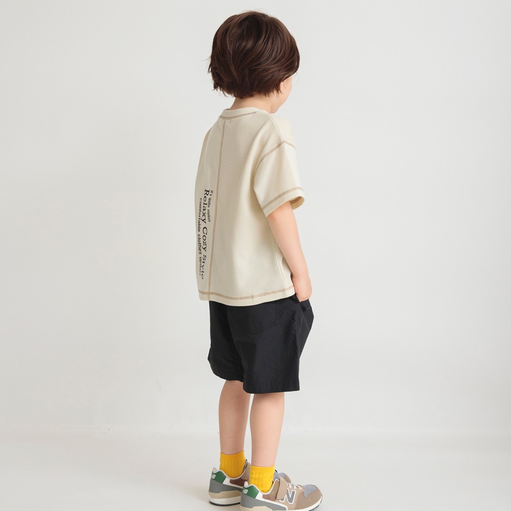 ライトベージュ