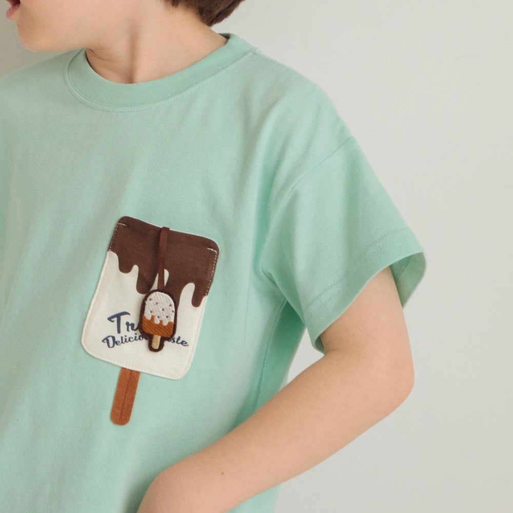 ライトグリーン