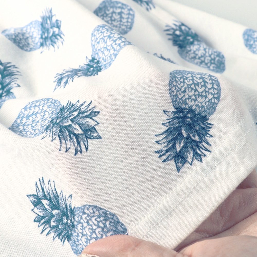 ネイビーブルー