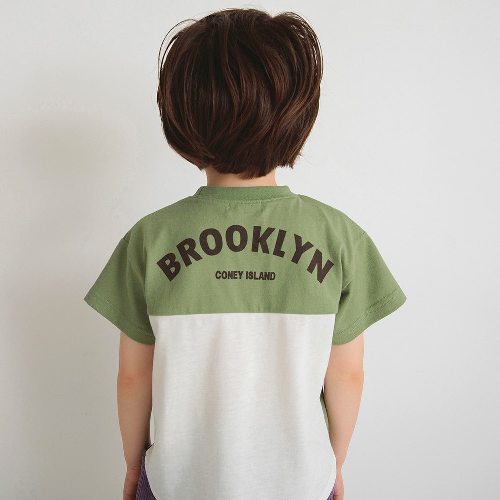 カーキグリーン