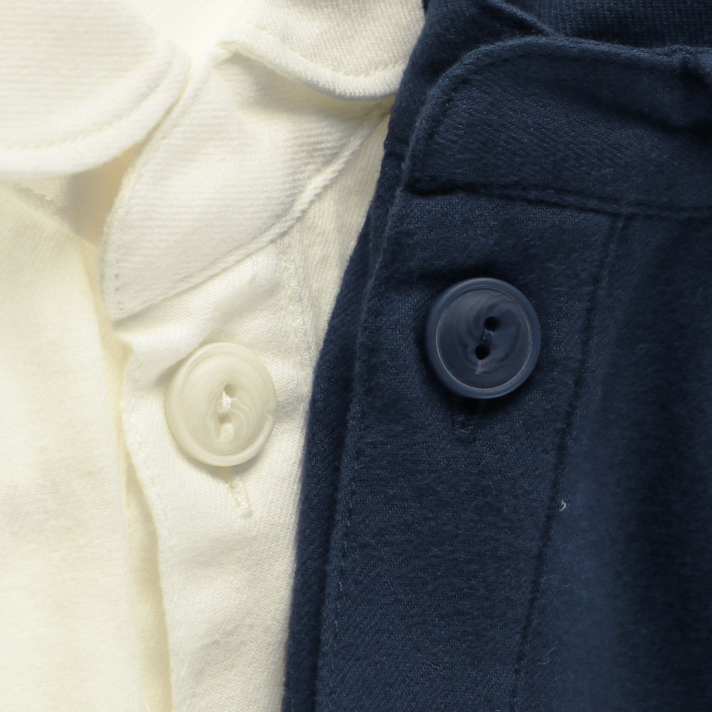 ネイビーブルー