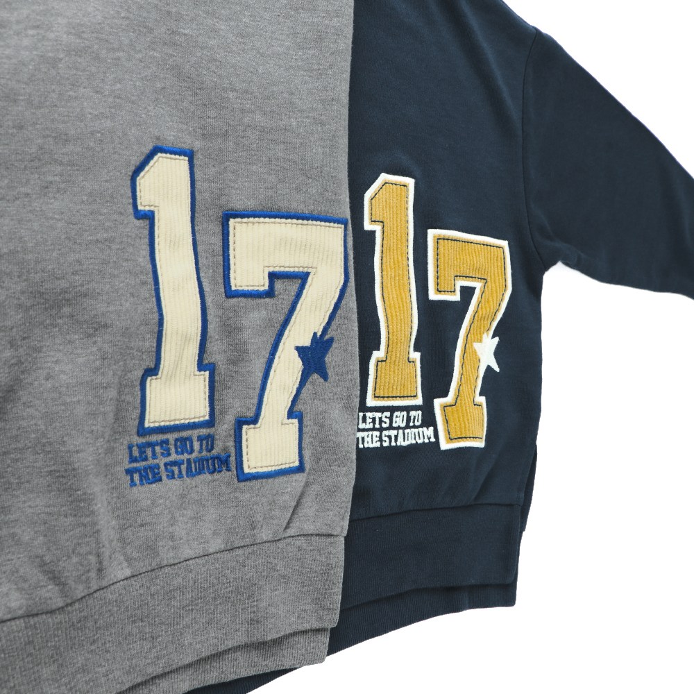 チャコールグレー