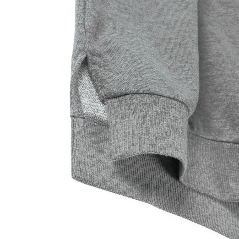 チャコールグレー