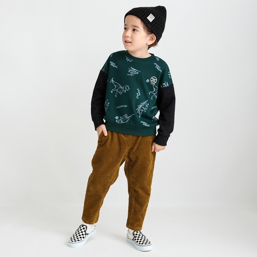 カーキグリーン