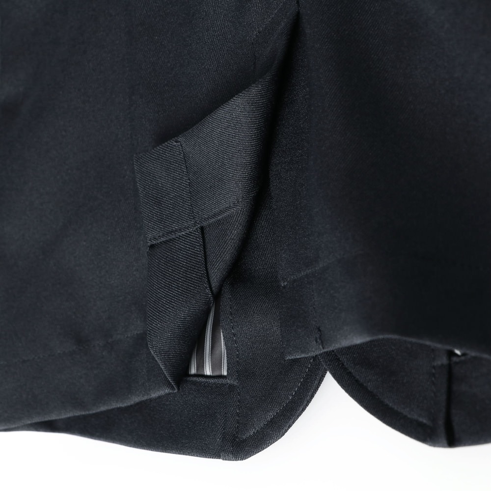 ネイビーブルー