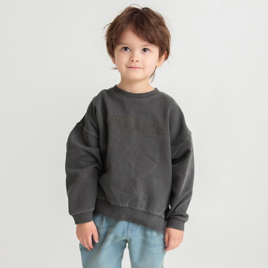 チャコールグレー