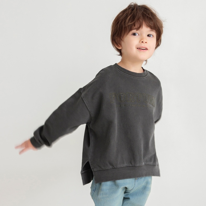 チャコールグレー