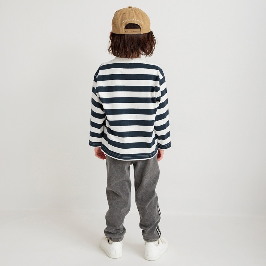 ネイビーブルー